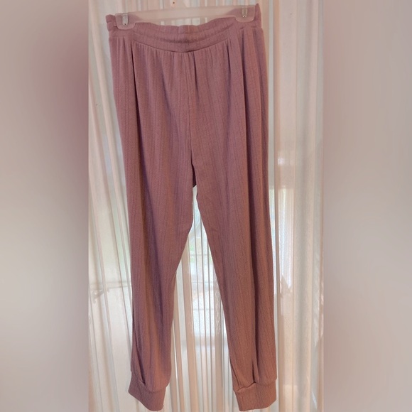 LOVE BY GAP LADIES RIBBED KNIT PANTS & TOP, SIZE M - Picture 3 of 5